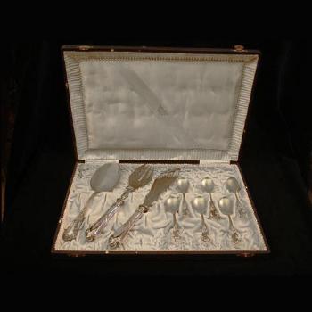 Set of spoons, serving cutlery Set of spoons, serving cutlery