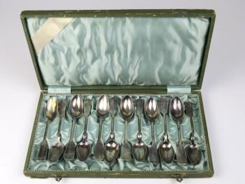 Set of 12 silver tea spoons Set of 12 silver tea spoons